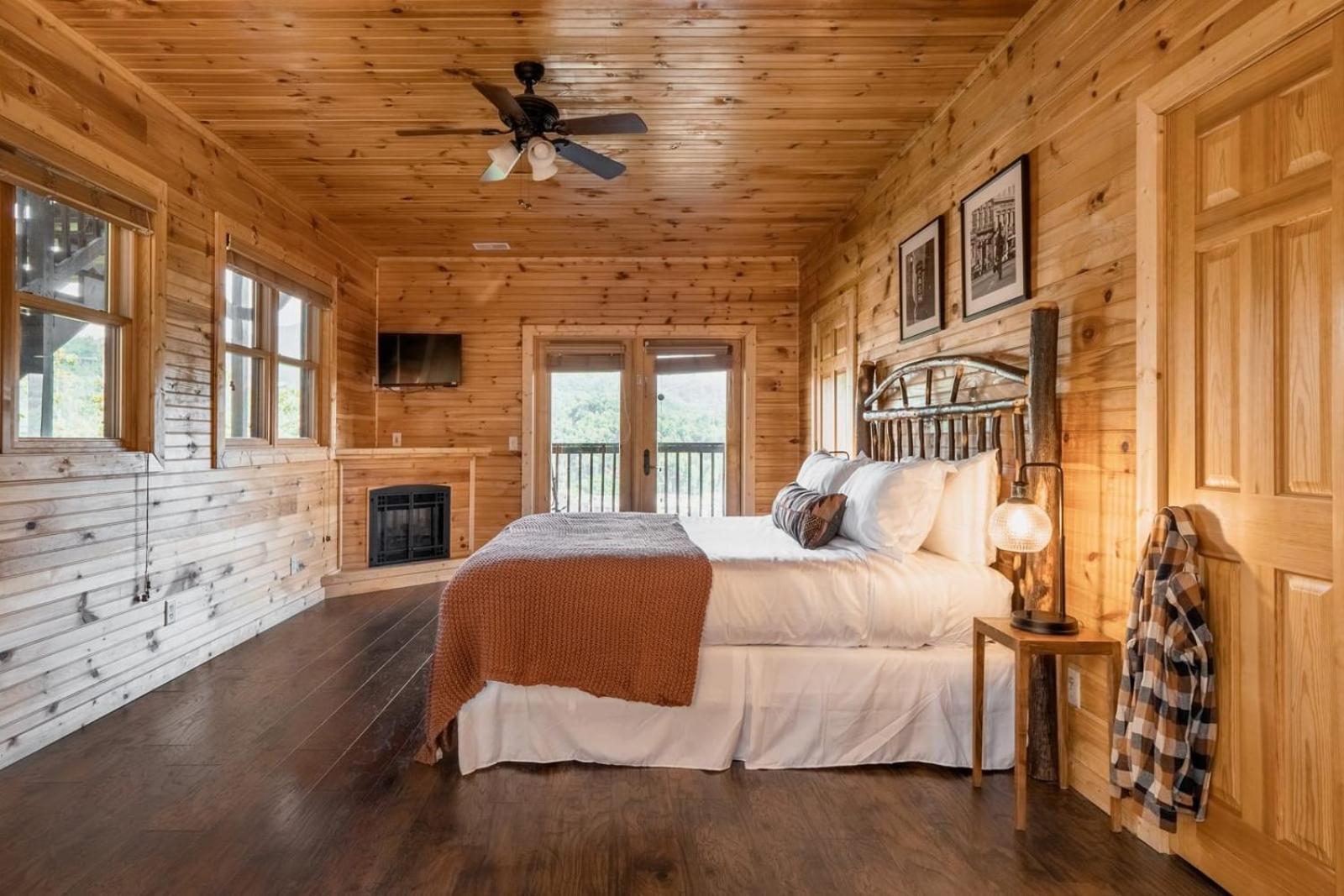 Hickory Ridge By Avantstay Incredible Private Elevated Cabin Sleeps 20 Gatlinburg Exteriér fotografie