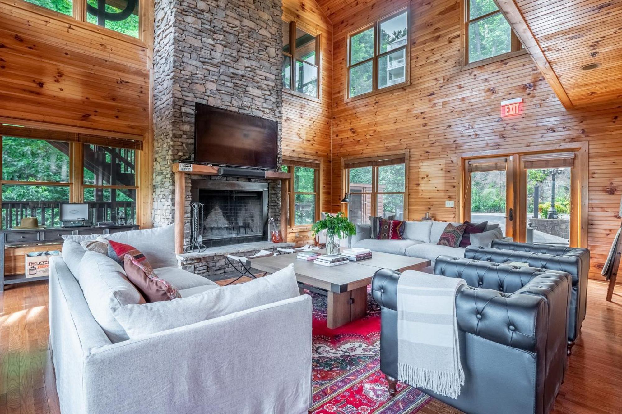 Hickory Ridge By Avantstay Incredible Private Elevated Cabin Sleeps 20 Gatlinburg Exteriér fotografie